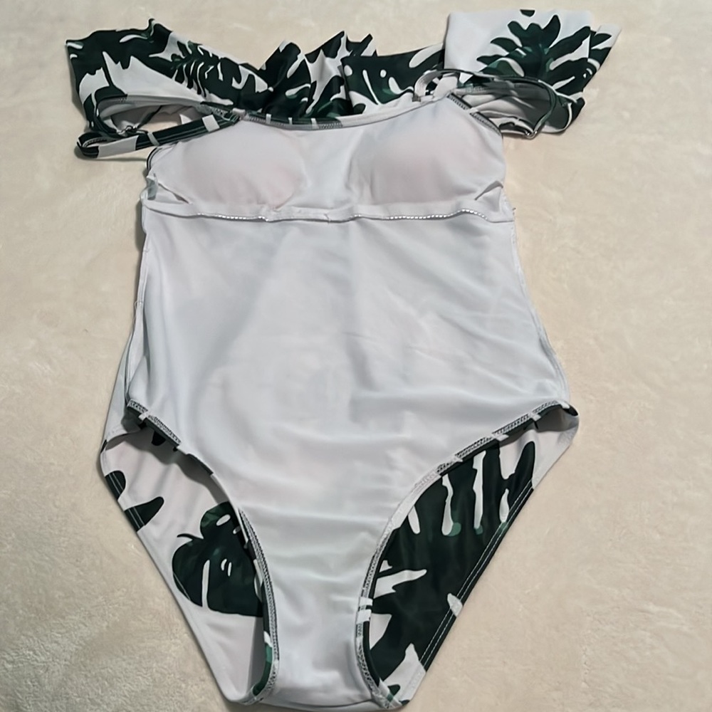 NWOT Leaf Print Convertible Top One Piece Swimsuit Size S - Picture 6 of 9